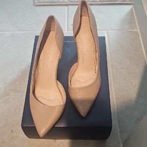Kelly & Katie Tan Heels Elegant Pointed-Toe Design